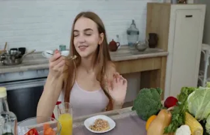 discussing-the-role-of-diet-in-emotional-well-being