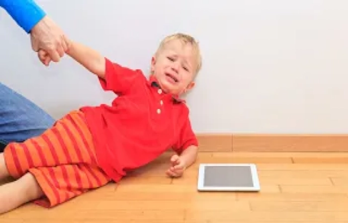 parenting-a-strong-willed-child-boundaries-without-power-struggles